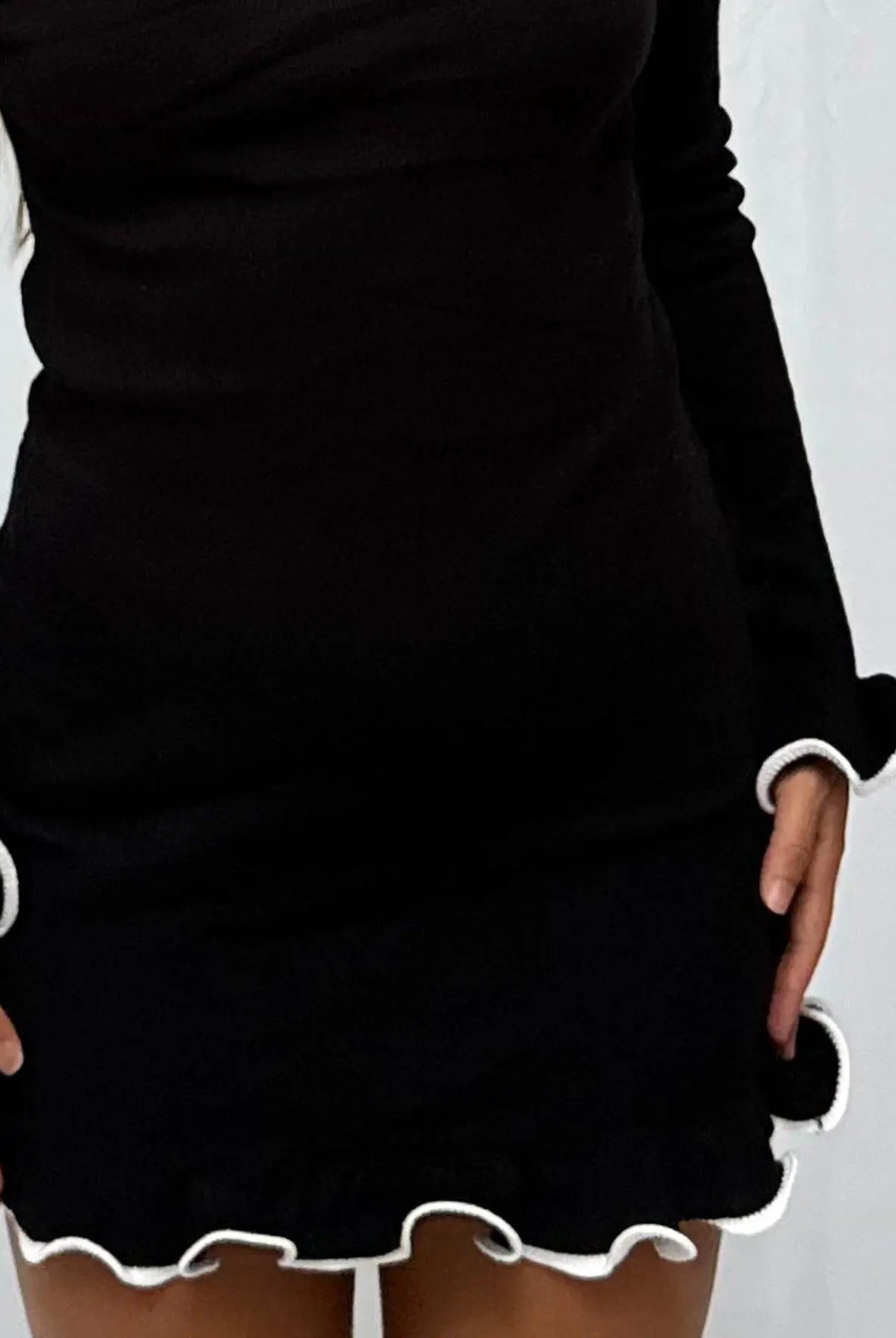 Women Fitted Contrast Trim Long Sleeve Mini Dress - Image 3