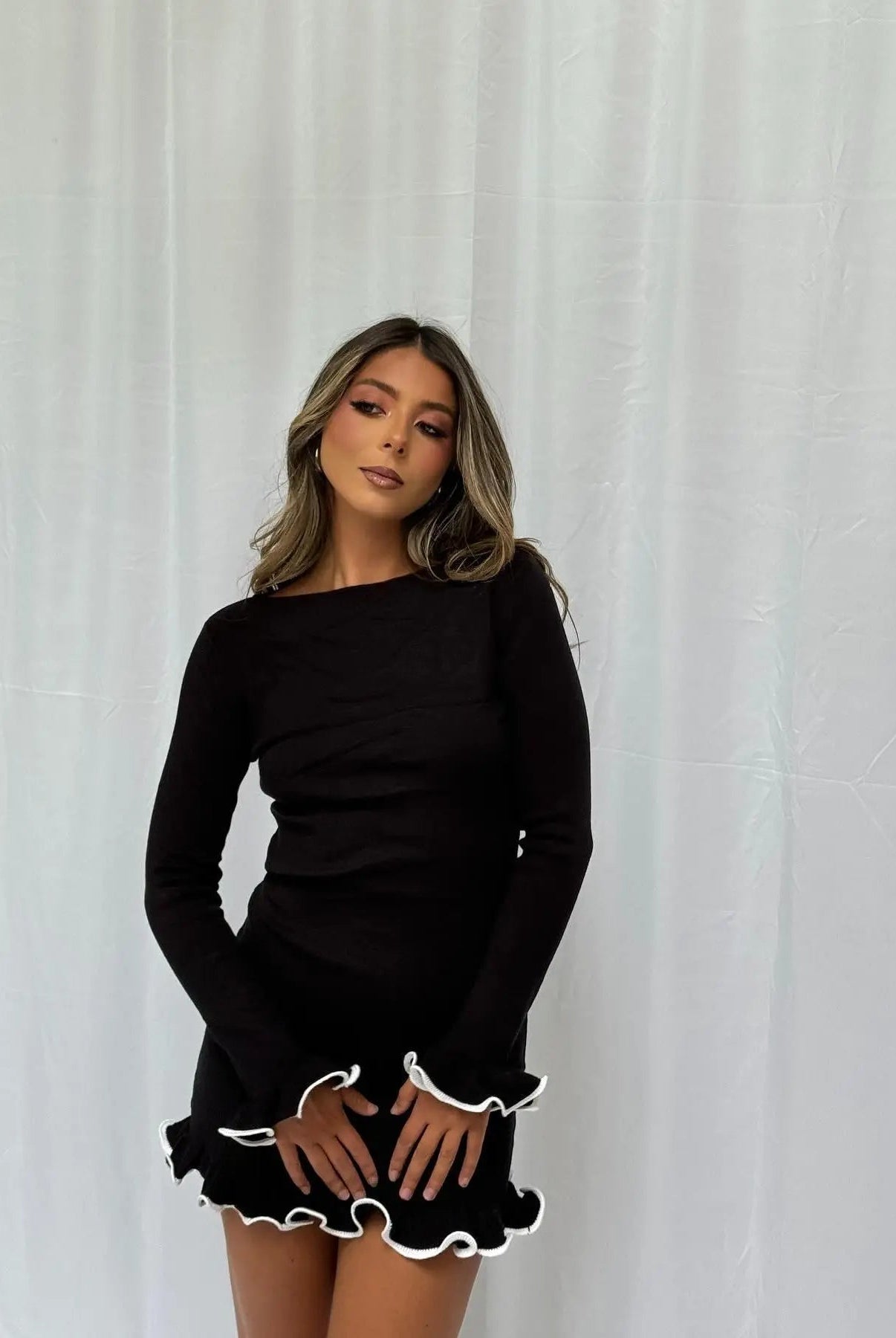 Women Fitted Contrast Trim Long Sleeve Mini Dress