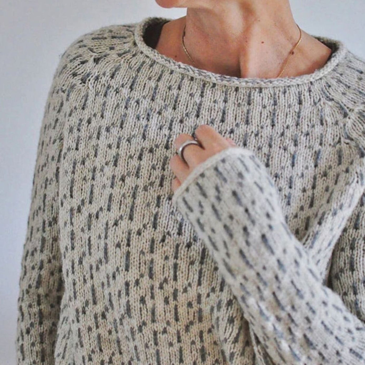 Women's Relaxed Fit Chunky Knit Crew Neck Pullover Sweater - Image 3