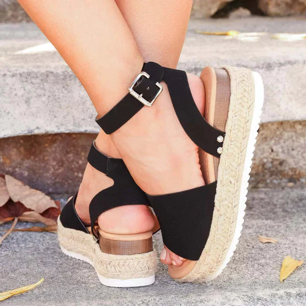 Women Comfortable Flat Sandals - Image 4