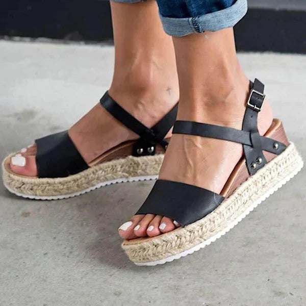 Women Comfortable Flat Sandals - Image 5