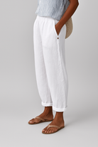 Women Linen Cropped Relaxed Fit Pull-On Pants - Image 6