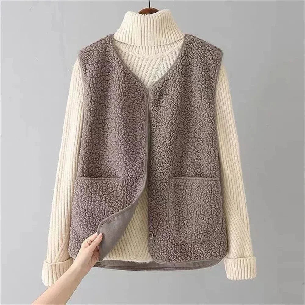 Women's button-down sleeveless vest - Image 3