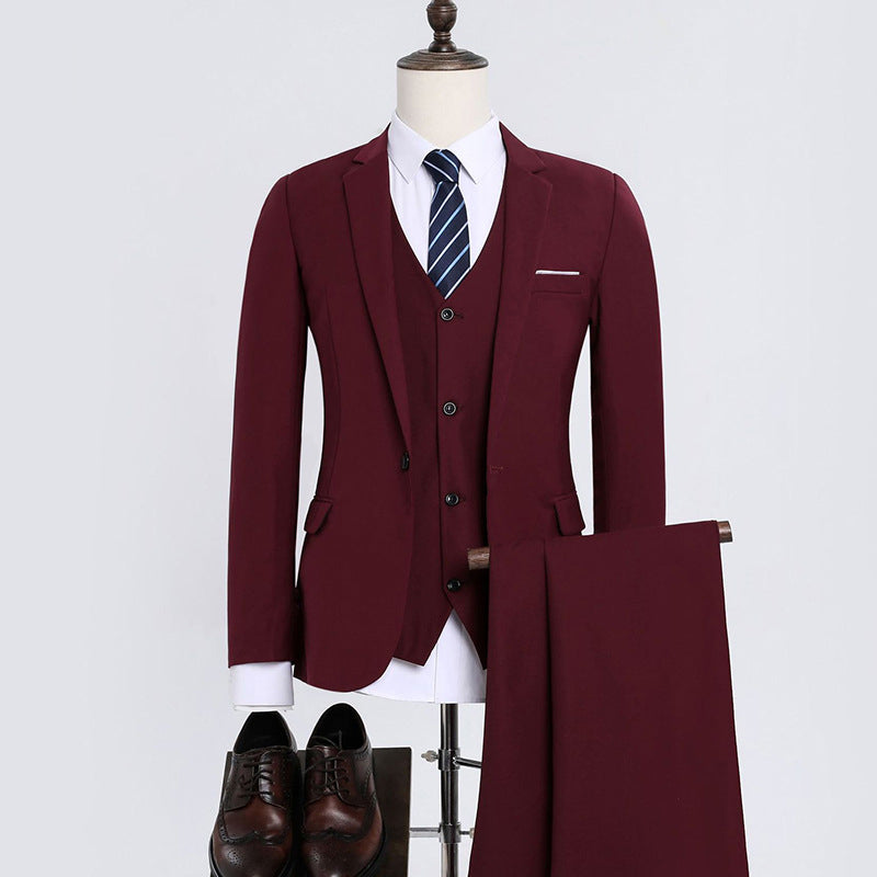 Ανδρικό επίσημο κοστούμι slim fit τριών τεμαχίων: σακάκι, γιλέκο και παντελόνι