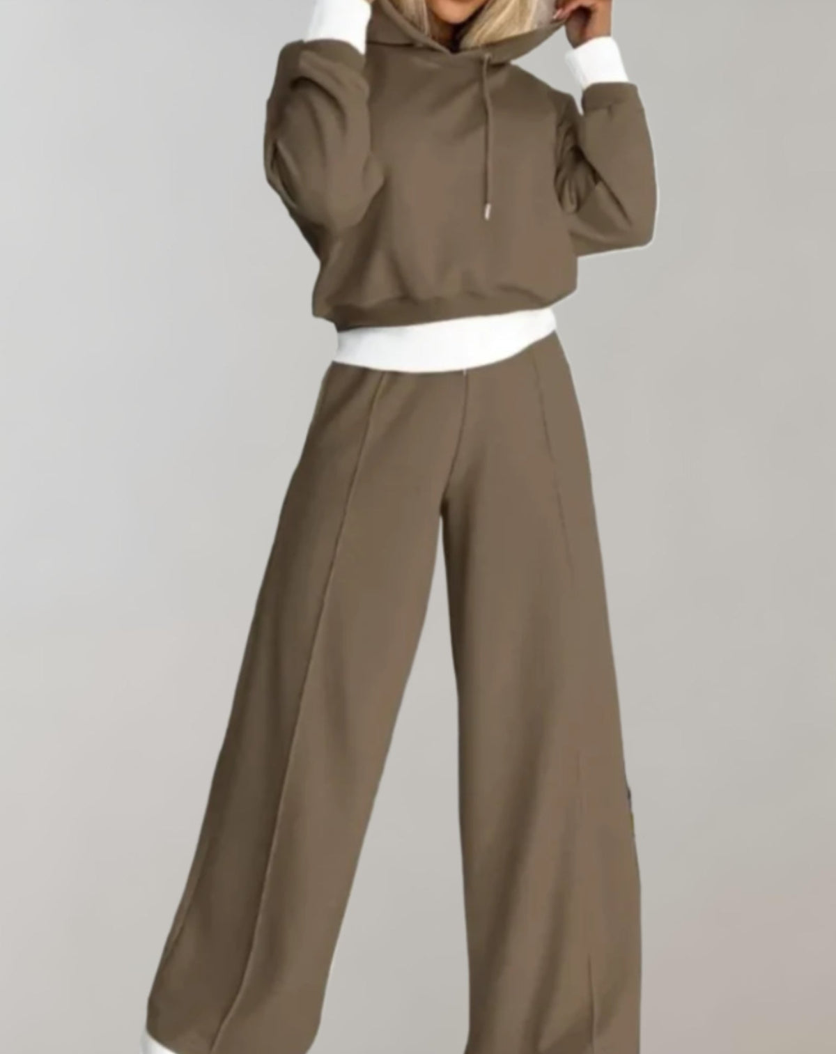 Women's Cropped Hoodie Wide Leg Sweatsuit Set - Image 5