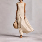 Acelina | Elegantes asymmetrisches Maxikleid in ärmelloser Form - Image 4