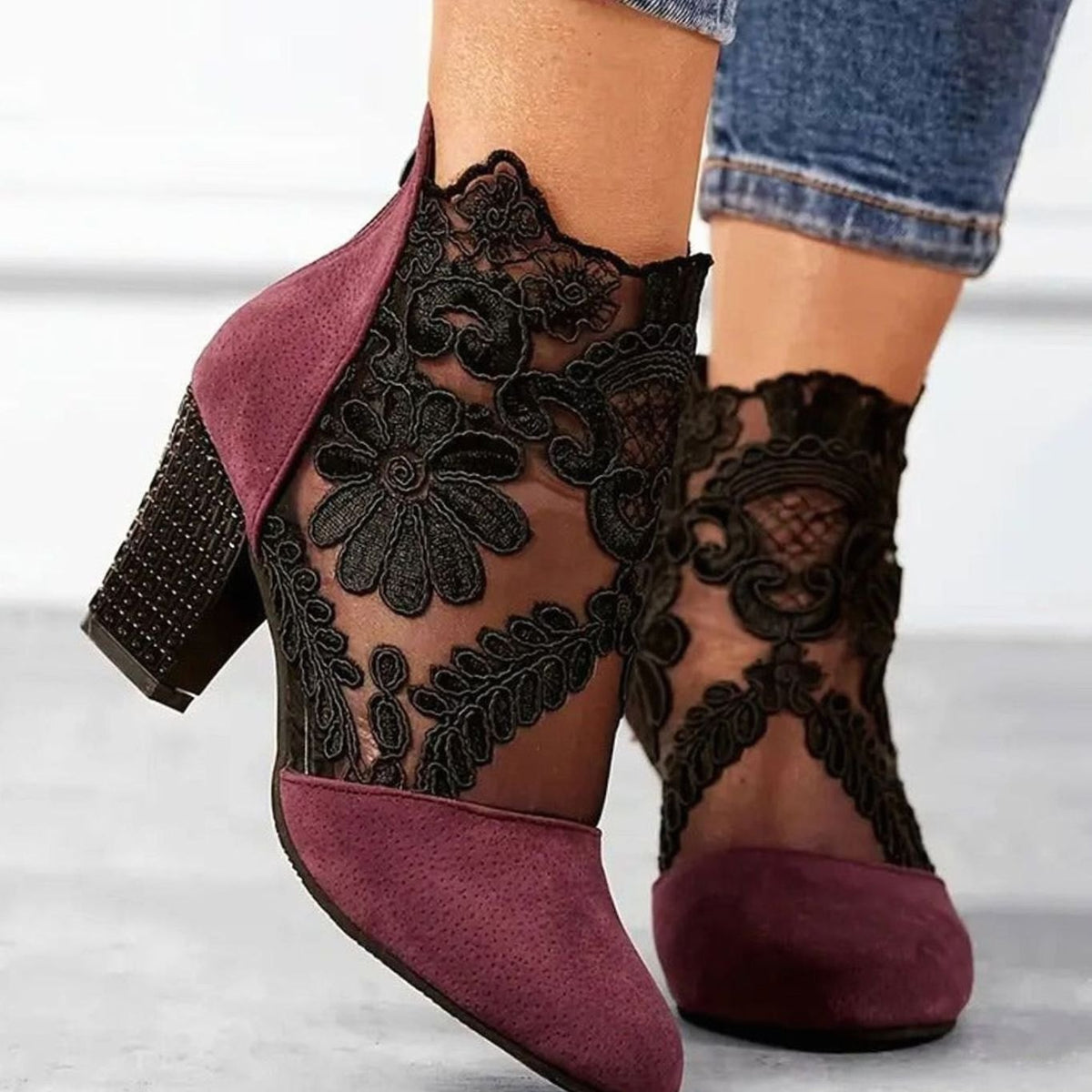 Women's Lace Embroidered Block Heel Pointed Toe Ankle Boots