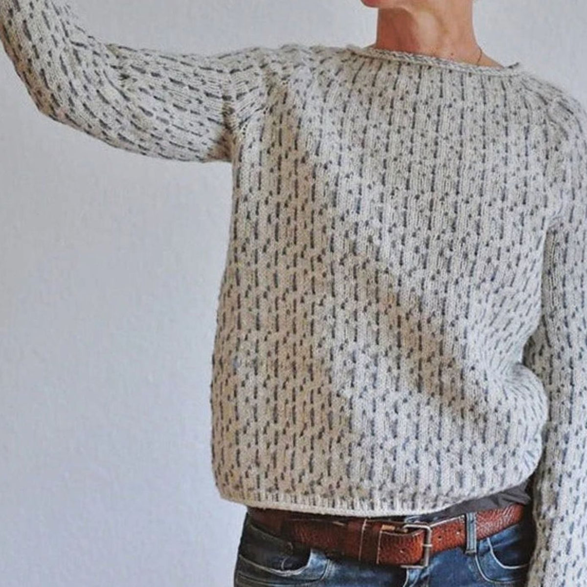 Women's Relaxed Fit Chunky Knit Crew Neck Pullover Sweater - Image 4